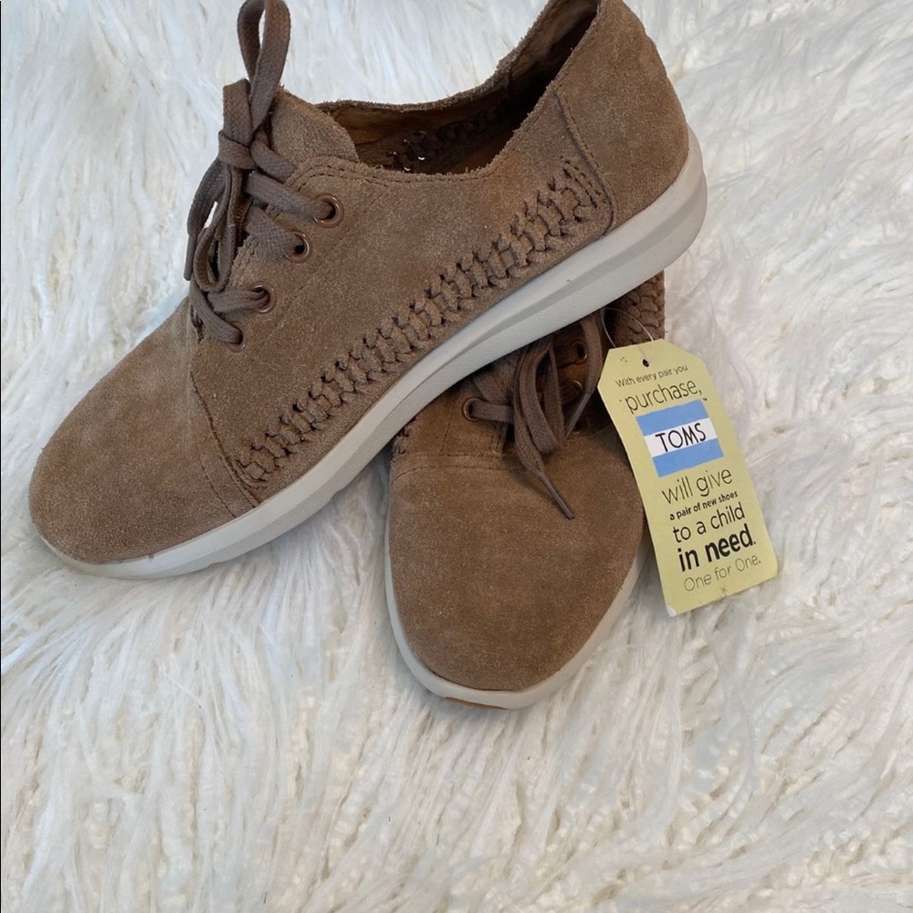 New Toms For Men Size 8/Women Size 9.5